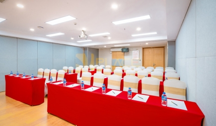 Phòng học sức chứa trên 50 người